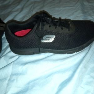 Size 7 non-slip sketcher work shoes